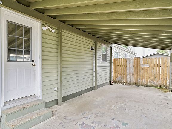 3rd image of 6812 NE 149th Ct