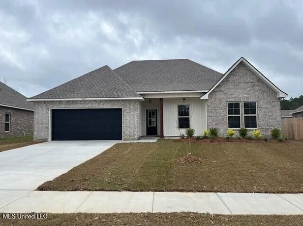 15235 High Point Dr, Gulfport, MS 39503