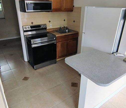 2nd image of 4500 46th Ave N #5