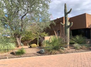 557 W Soaring Hawk Pl, Oro Valley, AZ 85755