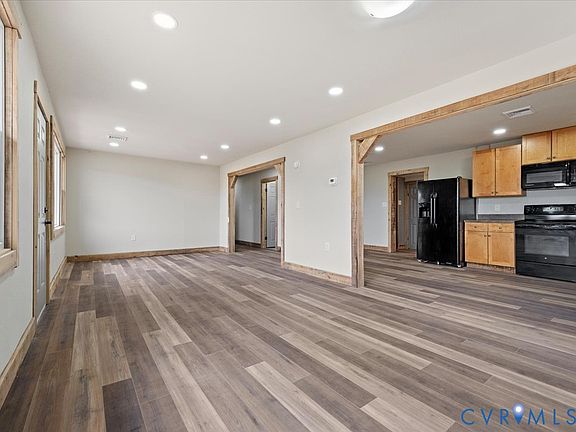 5th image of 1979 Cumberland Rd