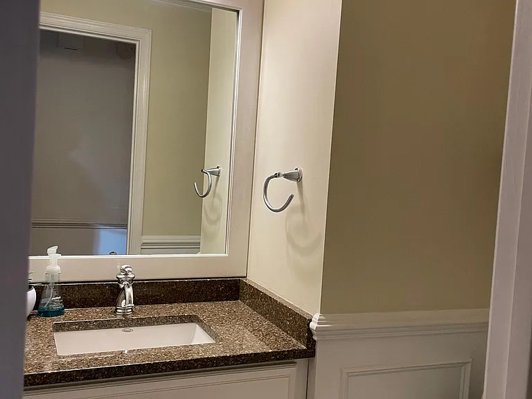 1208 Dunlora Dr — Photo 11