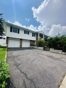 202 Nelson Court, Syosset, NY, 11791