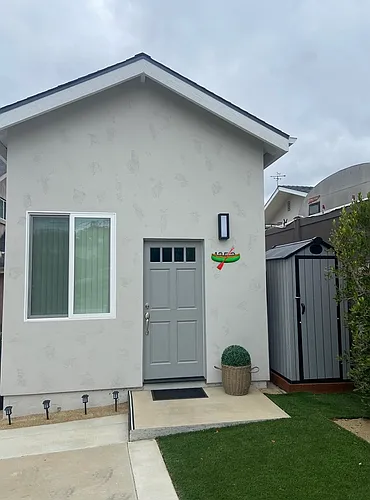 1352 Oak Ave Photo 1