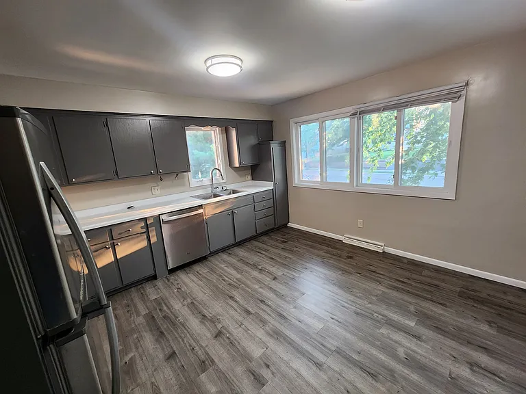 405 2nd Ave S — Photo 5