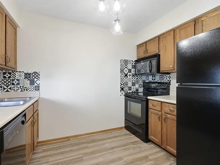 3948 Partridge Cir #U — Photo 4