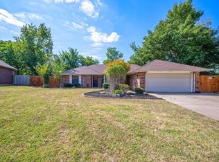 2604 Shady Tree Ln, Edmond, OK 73013