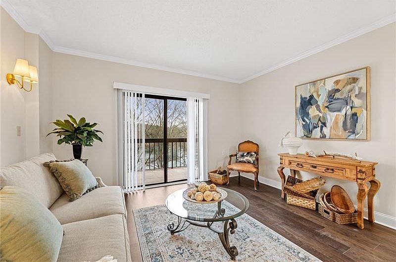 1st image of 1800 Clairmont Lake #426