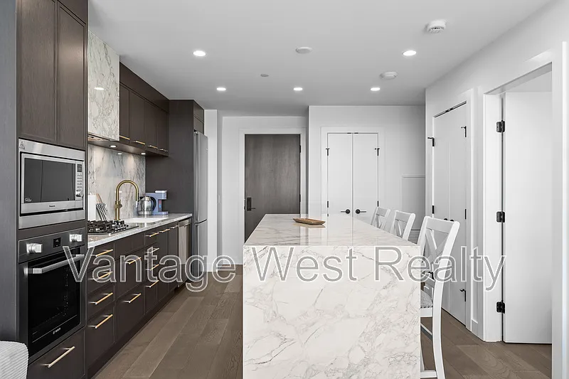 1 bed, 1.0 bath, $2,000 — Photo 4