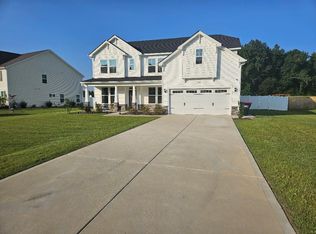 6820 Running Fox Rd, Hope Mills, NC 28348