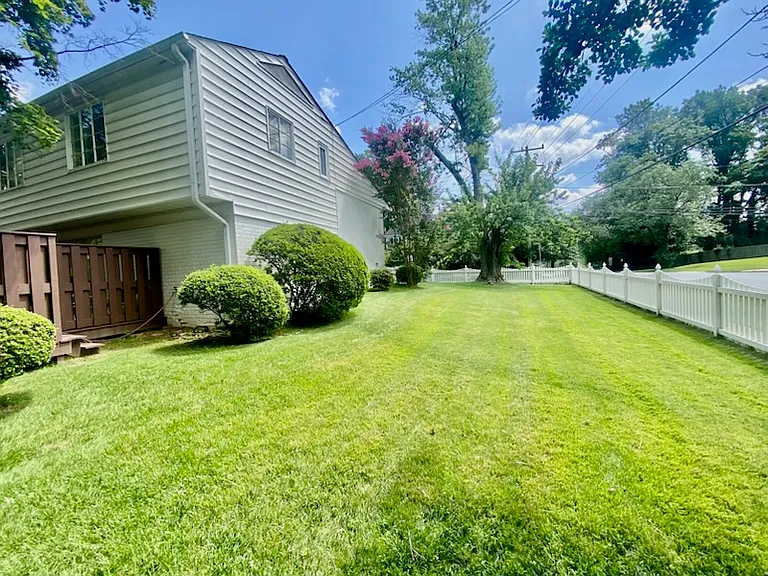 6207 Maiden Ln — Photo 7