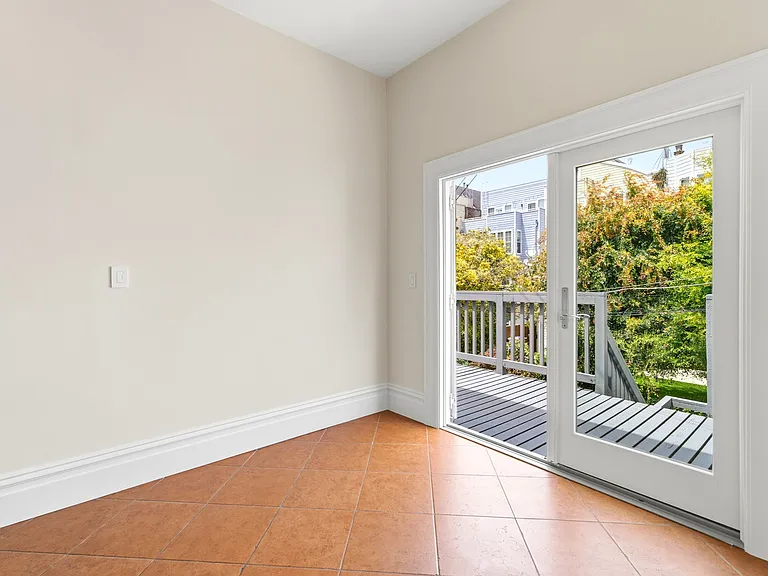 2854 Sacramento St — Photo 26