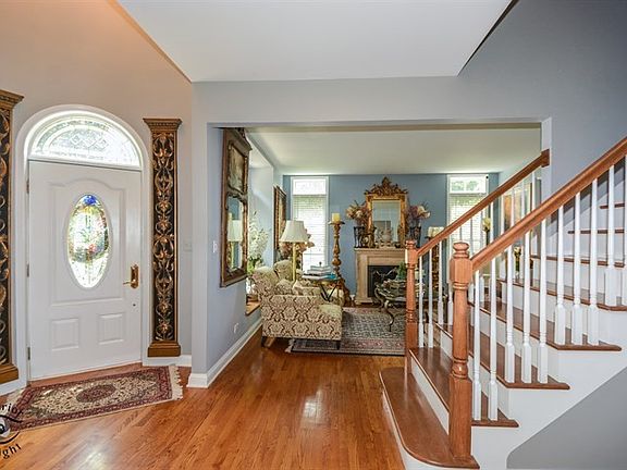 2nd image of 640 Mills St