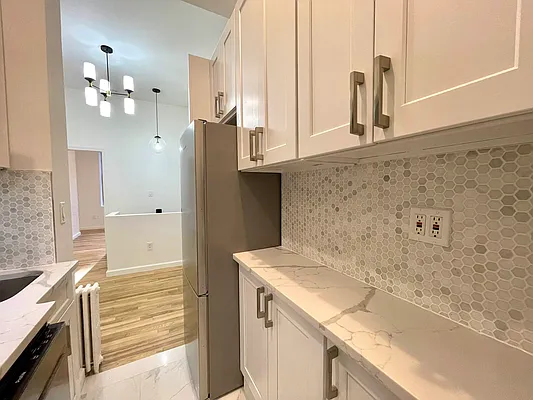 Rented by J PRESTON AND ASSOCIATES INC | media 17