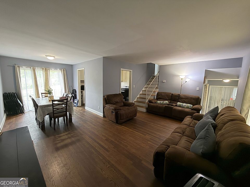 1st image of 3084 Trafalgar Way