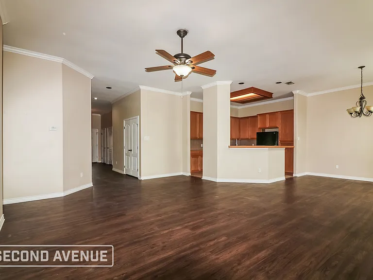 2422 Luzius Dr — Photo 6
