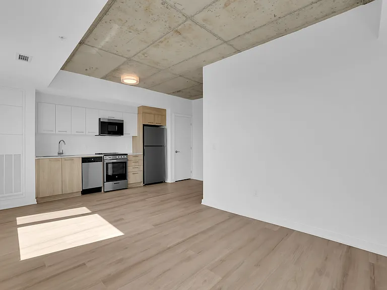 36 Robinson Ave — Photo 50