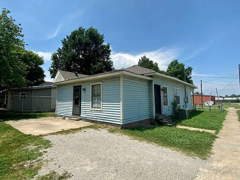 411 Krewson St — Photo 1