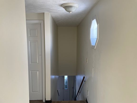 2nd image of 125 Portland Ave APT 21