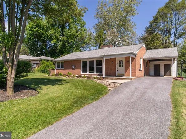 13318 Fairgreen Cir, Hagerstown, MD 21742