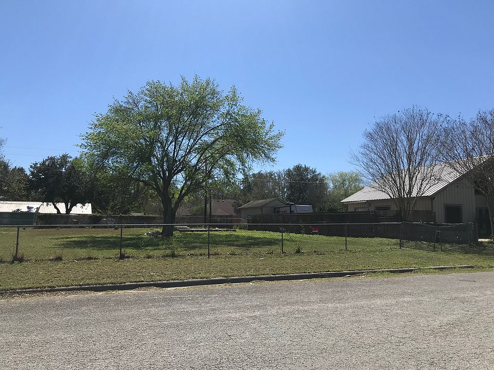 2nd image of 1126 Woodworth Dr