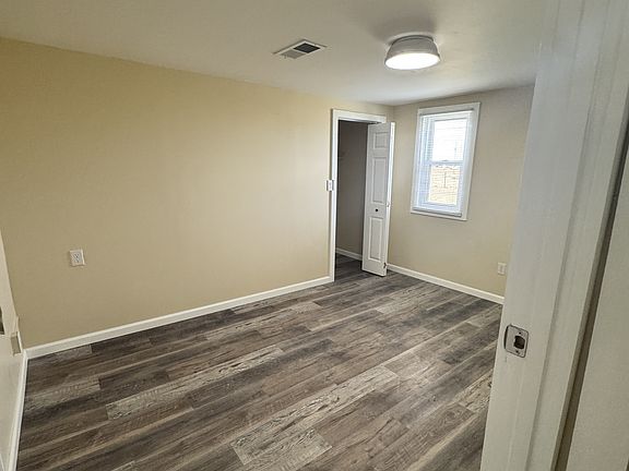 3rd image of 501 Webb Ridge Rd