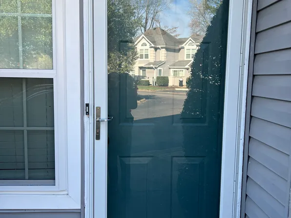 1002 Rue Marseille, Chesapeake, VA 23320