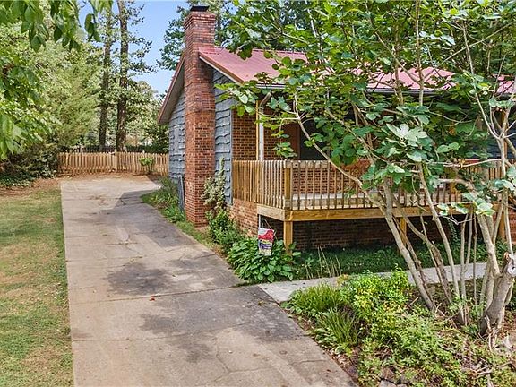 4th image of 923 Aberdeen Rd