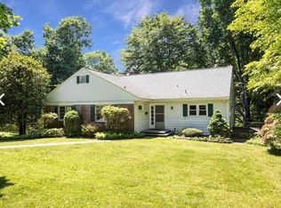 90 Fargo Ln, Irvington, NY 10533