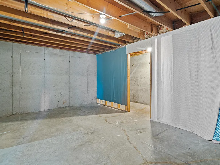 2601 Hillshire Dr — Photo 38
