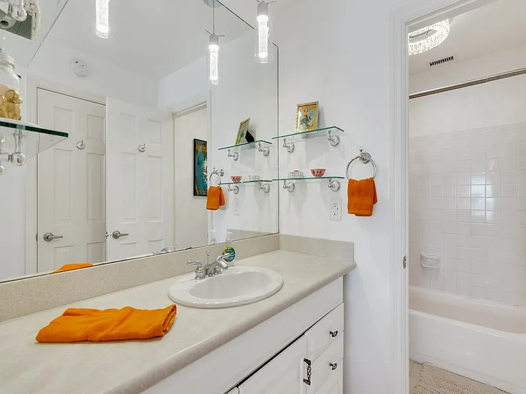 9470 Doubloon Dr — Photo 12
