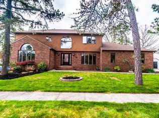 10 Cleveland Ave, Monroe Township, NJ