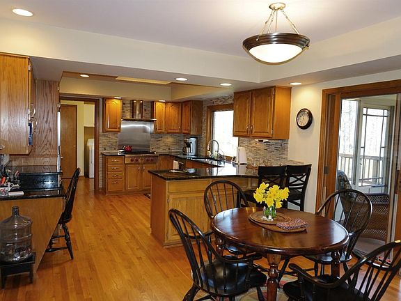 5th image of 11370 Terwilligers Valley Ln