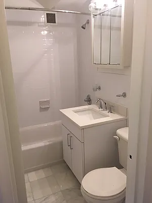 Rented by Solil Management | media 7