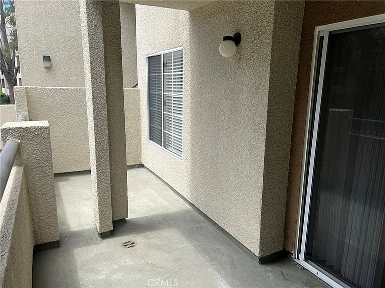 5520 Owensmouth Ave #103 — Photo 6