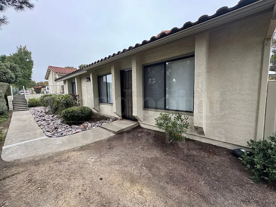 291 Fairlee Ln