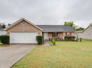 615 Mable Dr, La Vergne, TN 37086