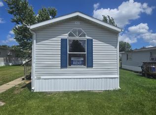 1425 Blackhawk Dr, Marion, IA 52302
