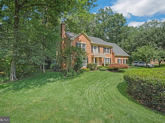 4th image of 6293 Homar Pond Ct
