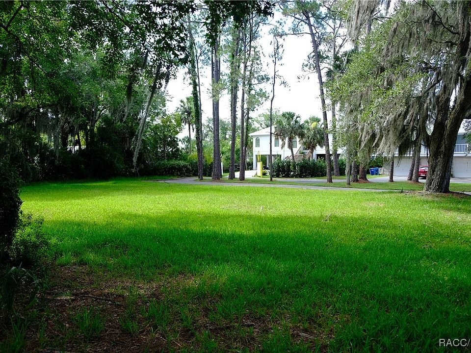 1st image of 259 NW Bay Path Dr