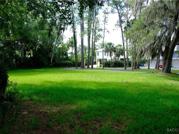 259 NW Bay Path Dr, Crystal River, FL 34428