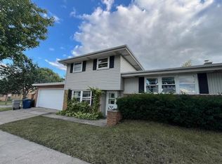 2501 W Barnard Ave, Milwaukee, WI 53221