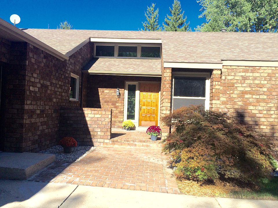 1st image of 2430 Parkridge Dr SE