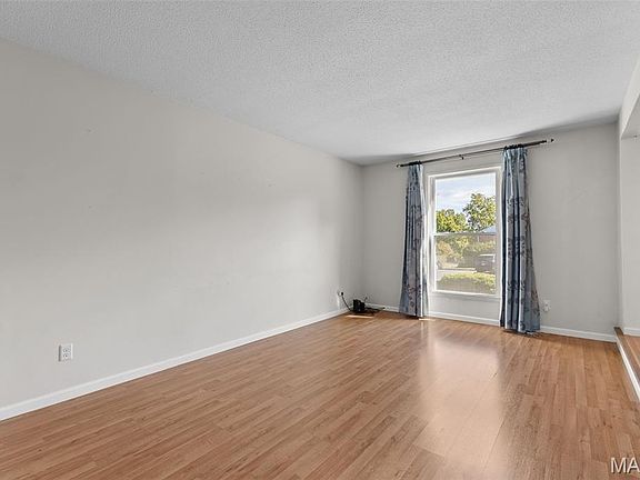 5th image of 13430 Manorlac Dr