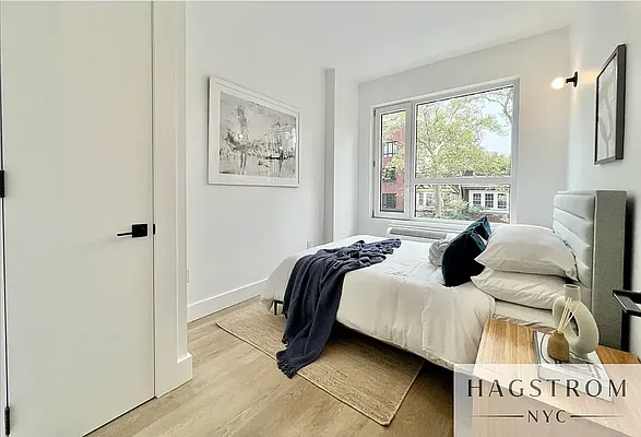 Rented by Hagstrom Management Inc | media 10