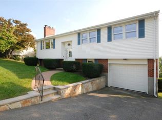 61 Phillips Cir, Waltham, MA 02452