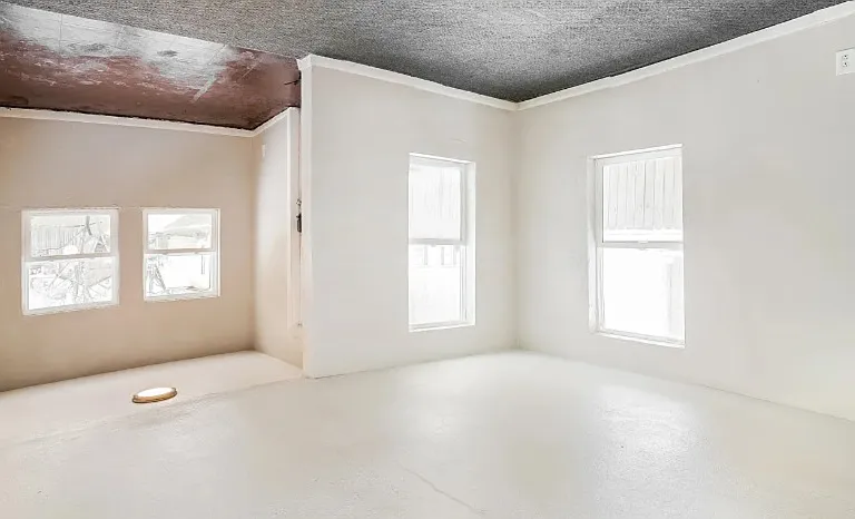 1819 Marquette St — Photo 2