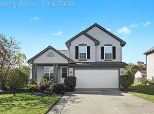 1833 Savannah Ln, Ypsilanti, MI 48198