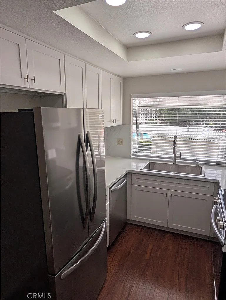 2 bed, 890 sqft, $3,500 — Photo 4