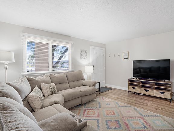 5th image of 1845 W Canyon View Dr APT 1418